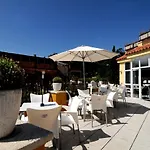Apartamentos AR Monjardi